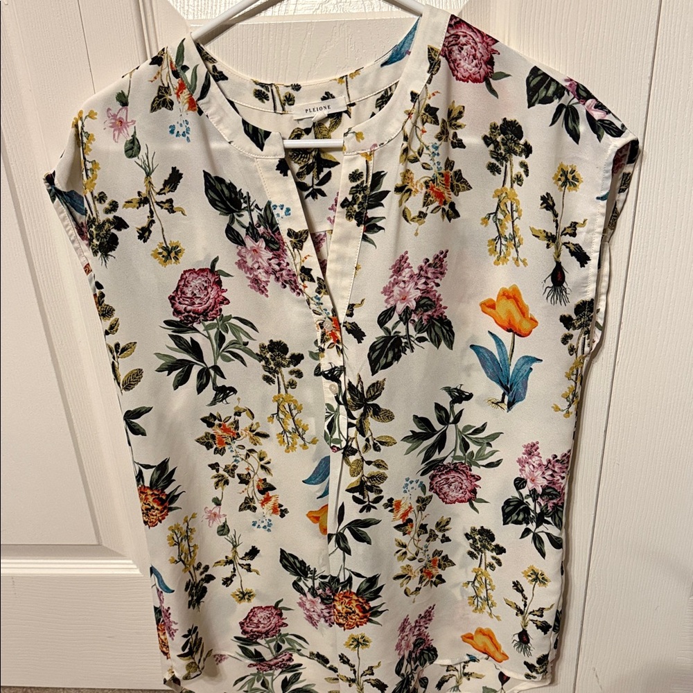 PLEIONE Multicolor Floral Blouse